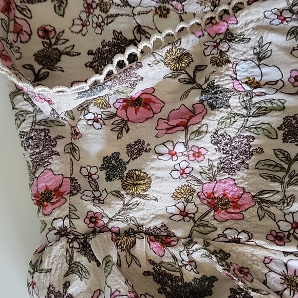 Forever 21 Floral Print Crop Top Sz. M - Picture 6 of 7